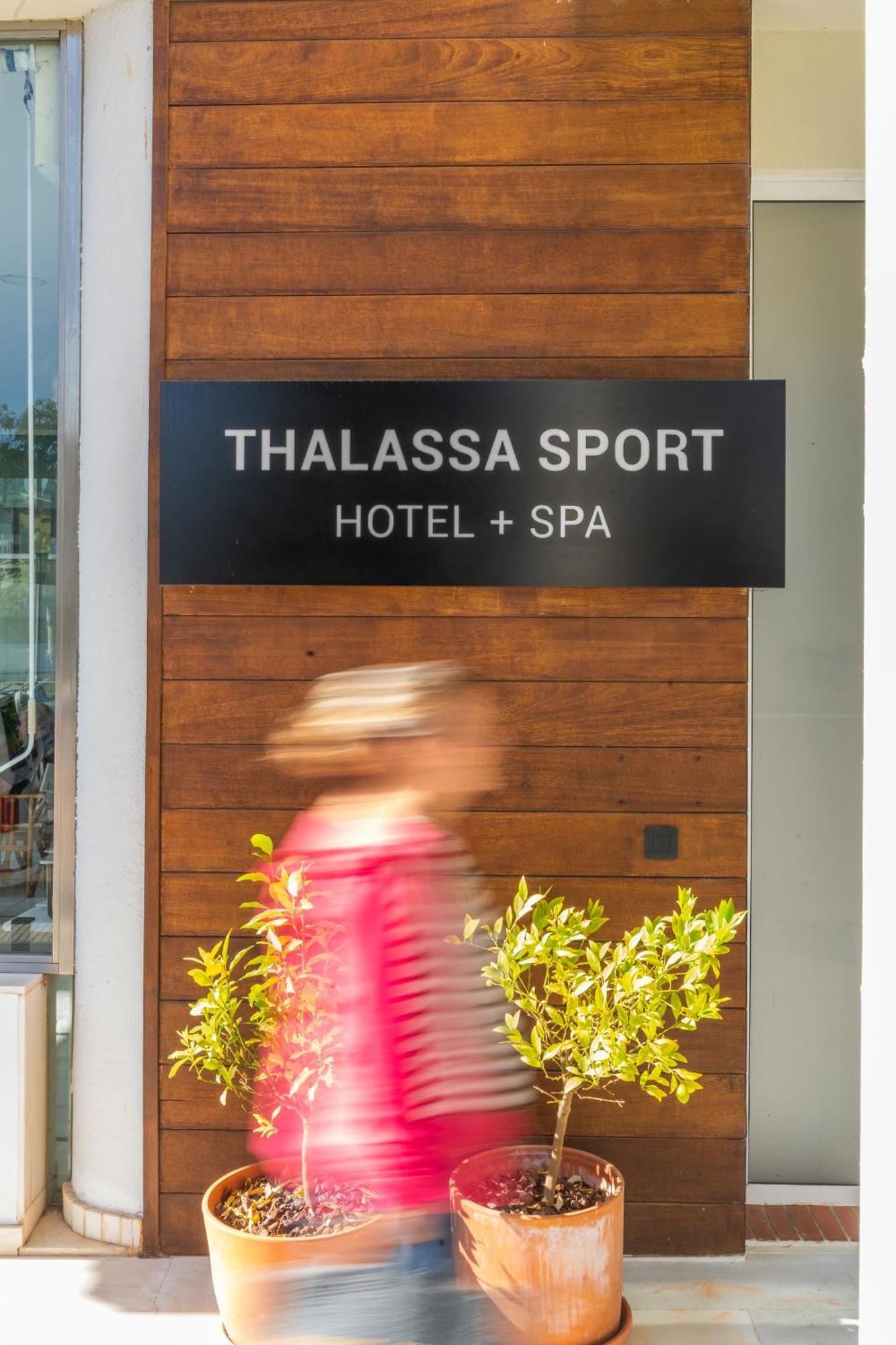 & Thalassa Sport & 3* Rosas